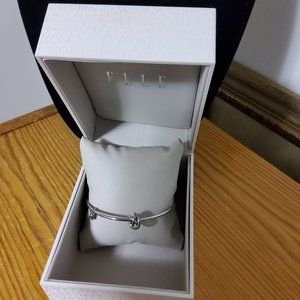 ELLE Solid Knot Bangle